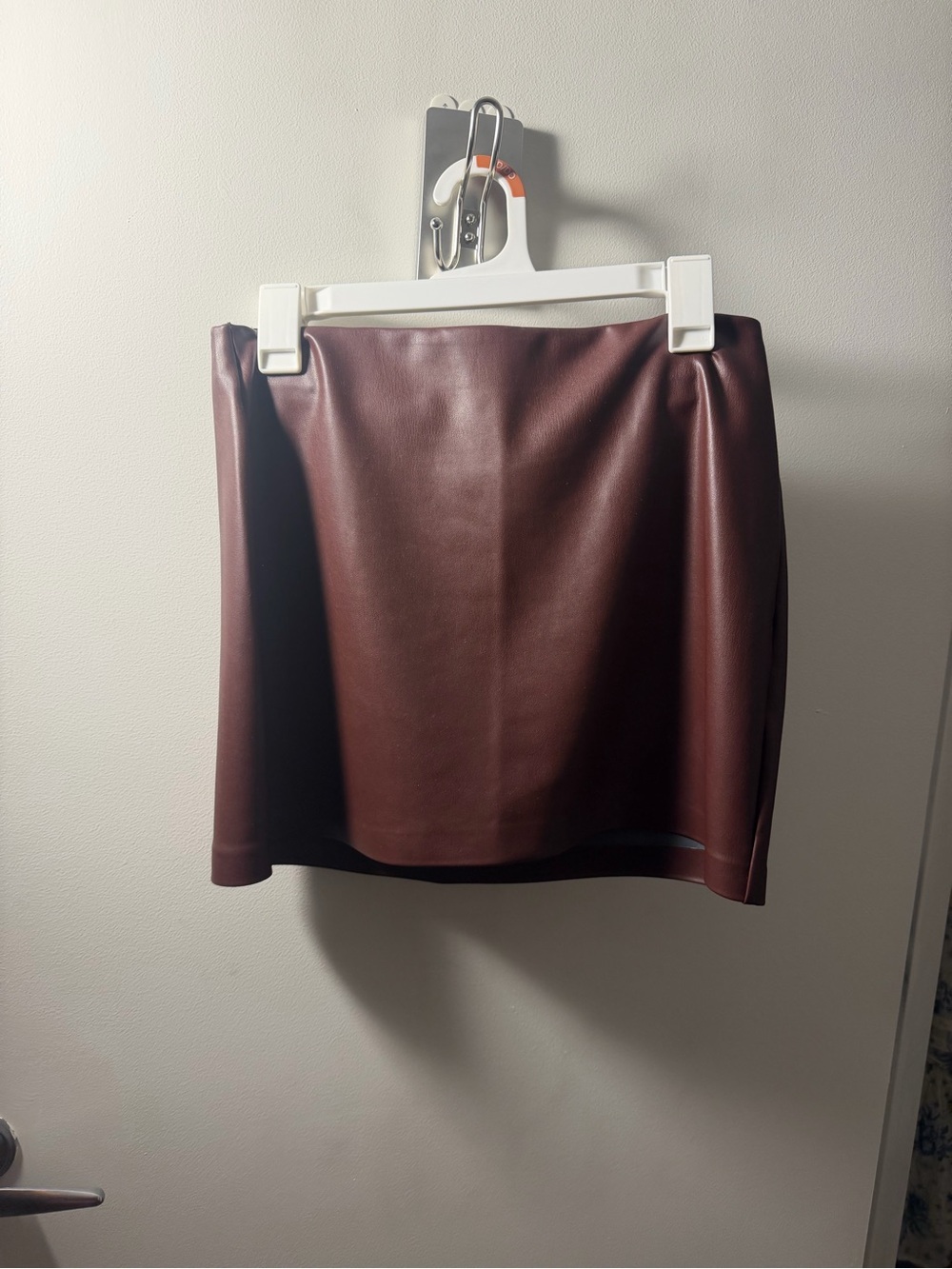 Dynamite Faux Leather Mini Skirt in Wine